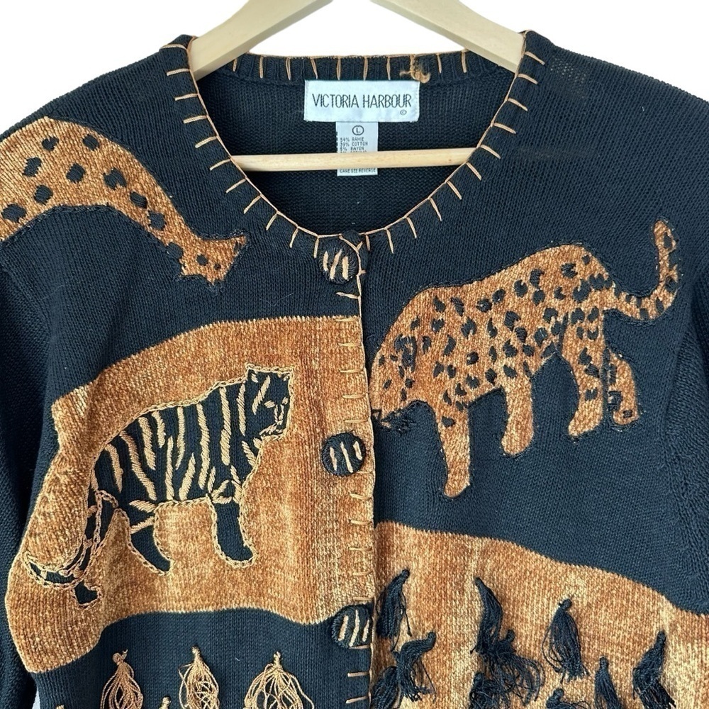 Safari Jungle Animals Long Sleeve Vintage Cardigan Sweater, Large - Picture 2 of 10